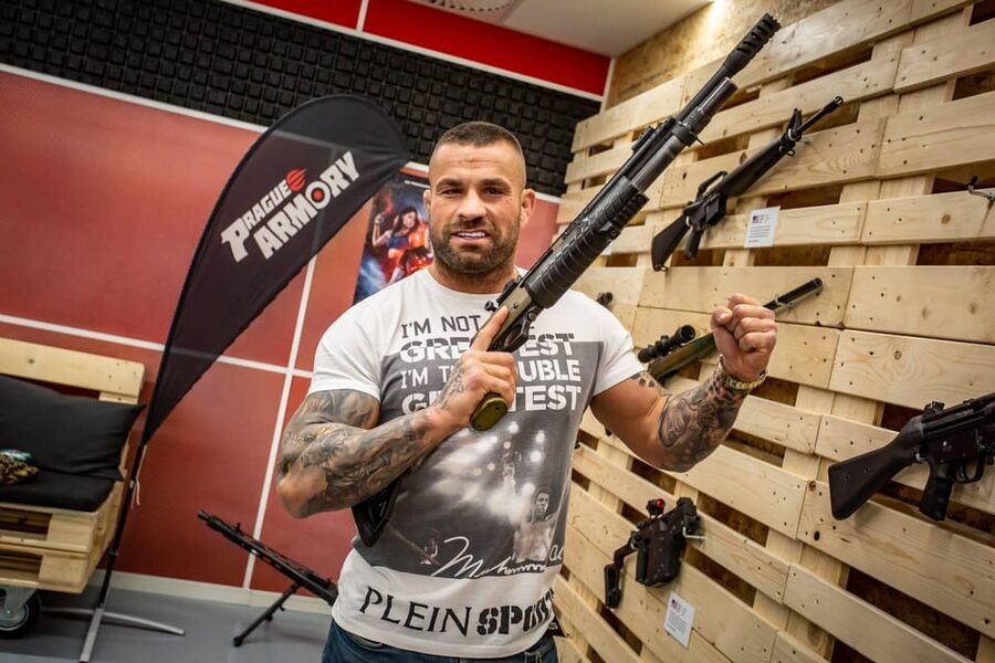 Prague: Shooting Range Experience - Choosing between pistols, revolvers, and rifles