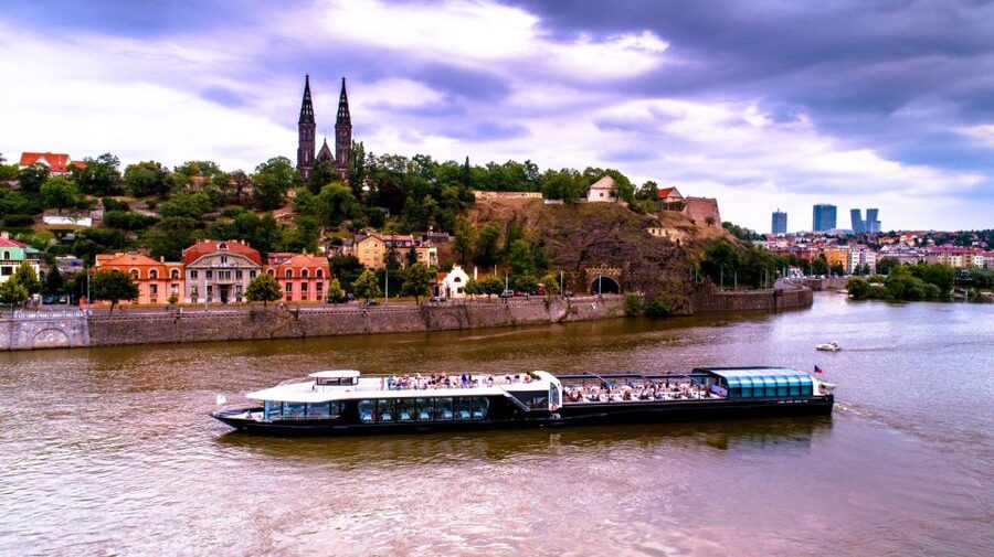 Prague: Sightseeing Dinner Cruise on Open-Top Glass Boat - Prague Castle and Kampa Island from the water