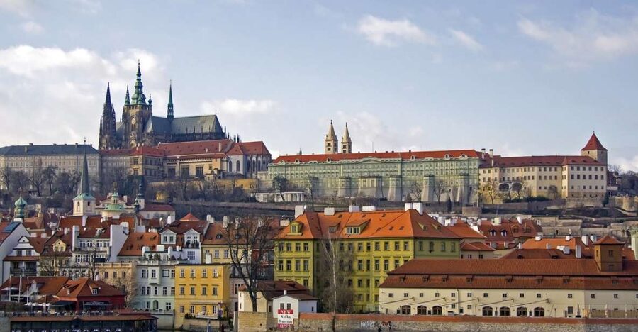 Prague Sightseeing Tour with Lunch - Key points at a glance