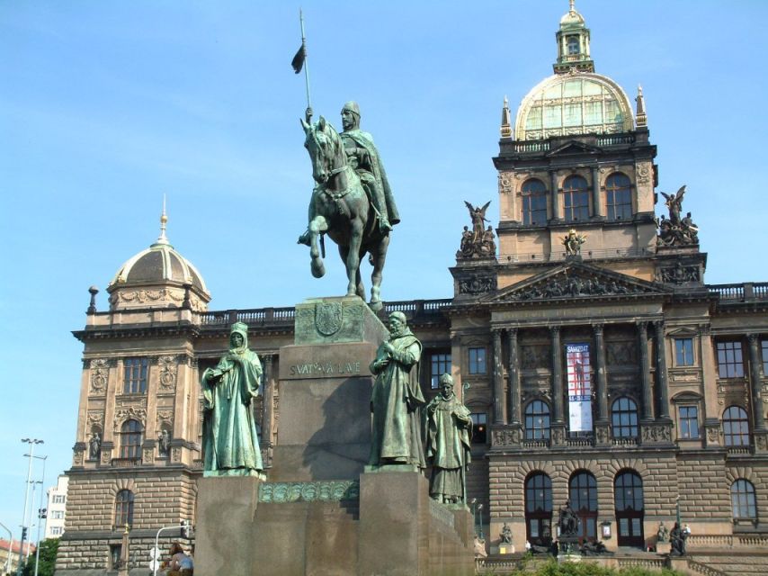 Prague Sightseeing Tour with Lunch - A six-hour introduction to Prague’s story
