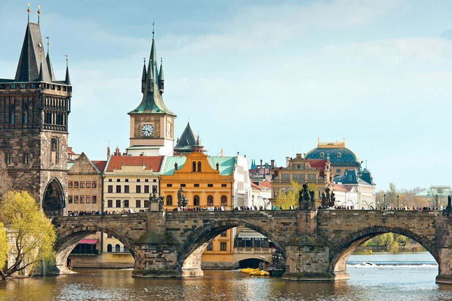 Prague Sightseeing Tour with Lunch - Old Town, Jewish Quarter, and Lesser Town
