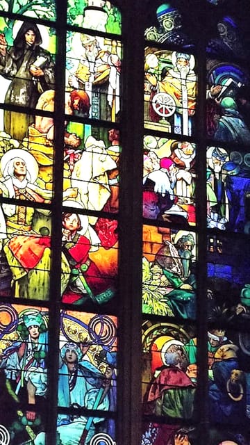 Prague: Skip-the-line Castle Ticket and Optional AudioGuide - St. George’s Basilica: a smaller, quieter contrast
