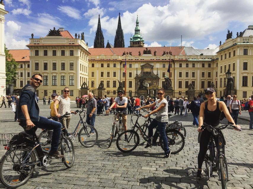 Prague: Stunning Viewpoints, Castle, City & Park Bike Tour - Royal Gardens and Prague Castle