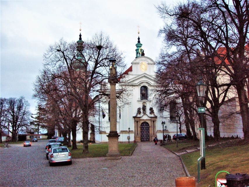 Prague: Tailored Sightseeing Tour in French - Key points at a glance