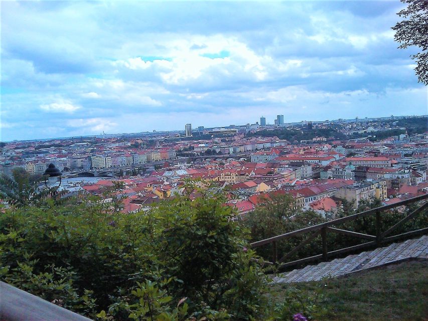Prague: Tailored Sightseeing Tour in French - Choosing your route at the start