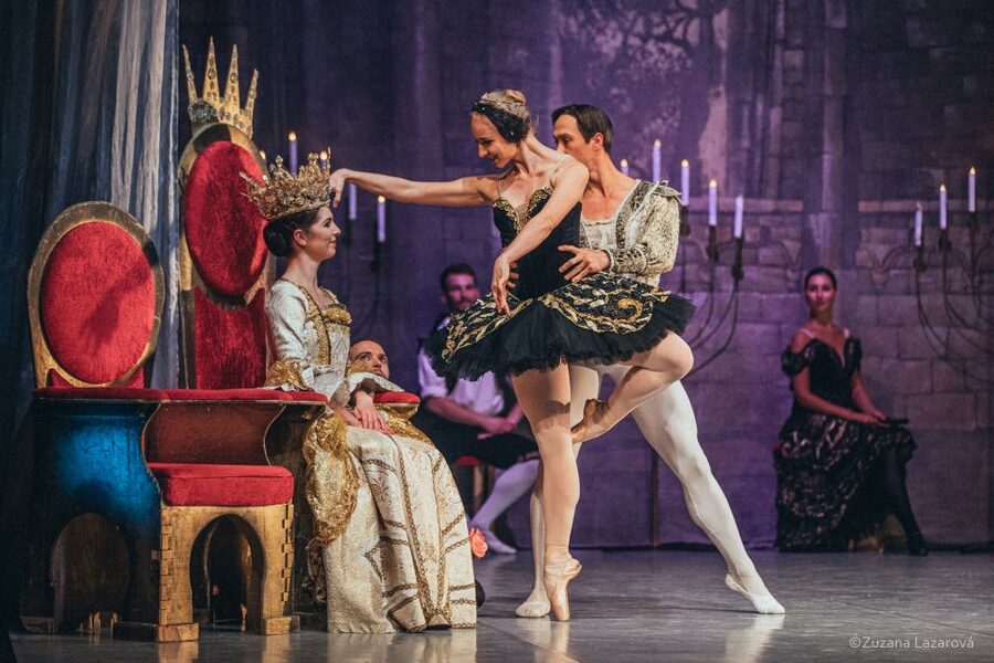Prague: The Best of Swan Lake Ballet Tickets - How the 105-minute evening unfolds