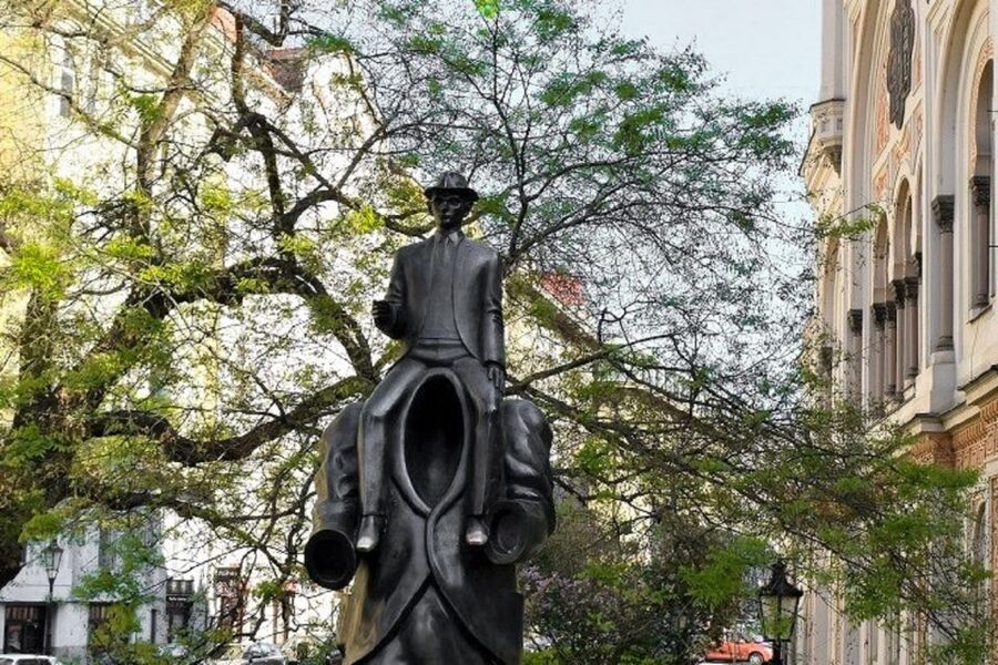 Prague Through the Eyes of Franz Kafka 2.5-Hour Tour - The café stop and a chance to pause