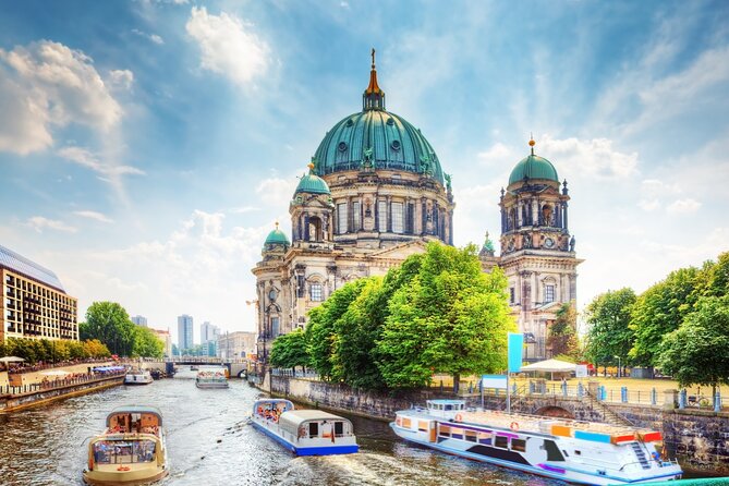 Prague to Berlin - private transfer with 2 hours of sightseeing - Pickup details need one careful check