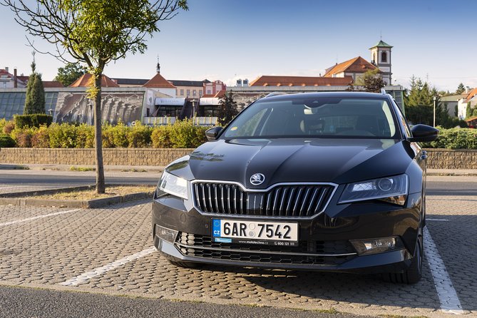 Prague to Karlovy Vary Private Transfer - Coffee, Water, and Small Comforts