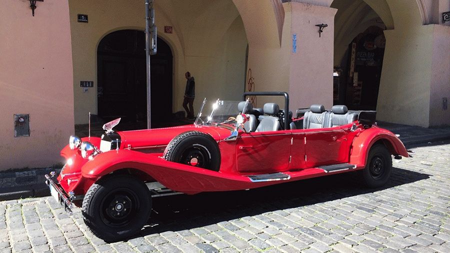 Prague: Vintage Car Ride and Walking Tour - The Old Town finish at Old Town Square