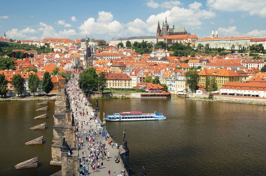 Prague: Vintage Car Ride and Walking Tour - What the one-hour vintage car ride covers