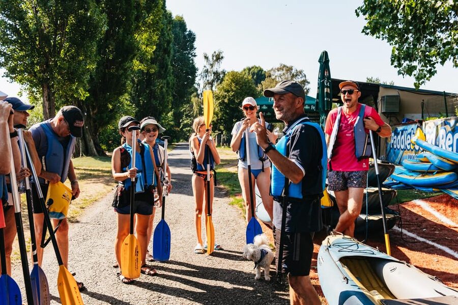 Prague: Vltava River Guided Canoeing Tour - Swimming, wall jumping, and getting wet