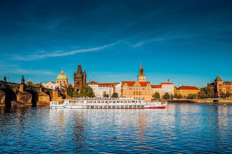 Prague: Vltava River Night Cruise with Buffet - What arrives at the Czech buffet