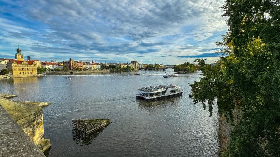 Prague: Vltava River Sightseeing Cruise - Seeing Prague from the Vltava
