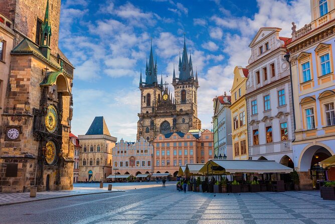 Prague Walking Tour 2,5h (Old Town, Jewish Quarter and Charles bridge) - Why this route works for a first look at Prague