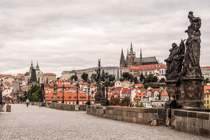 Prague Walking Tour with River Boat Cruise and Lunch - 6 hours - Prague Castle without the interior admission