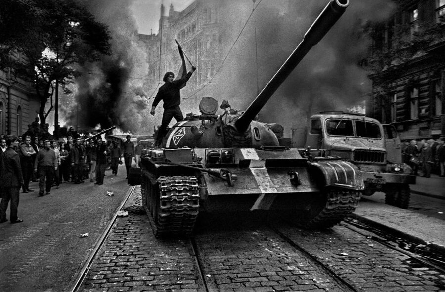 Prague: World War II and Communist History Tour - Starting in the Old Town near Týnská Street