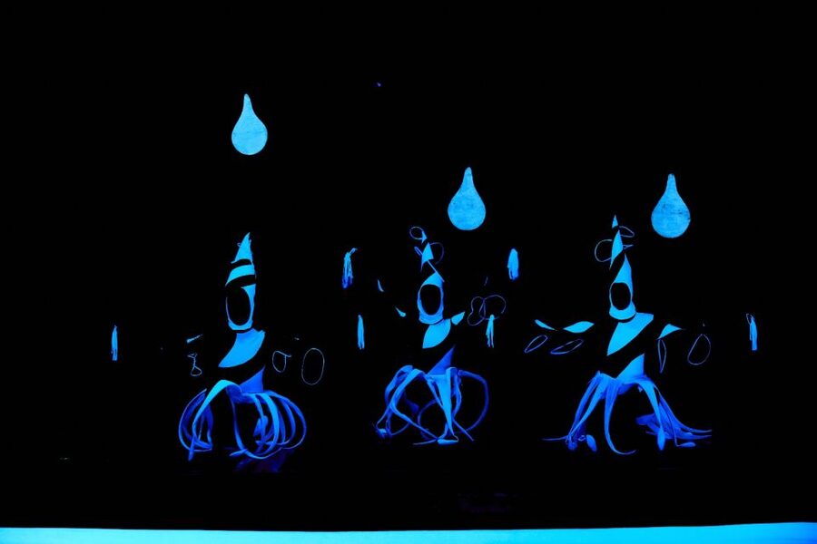 Prague: WOW Show Black Light Theater - Dance, puppets, and acrobatics without a spoken script