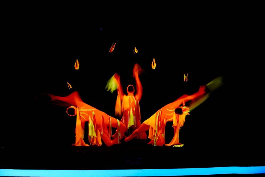 Prague: WOW Show Black Light Theater - How sophisticated is the story?