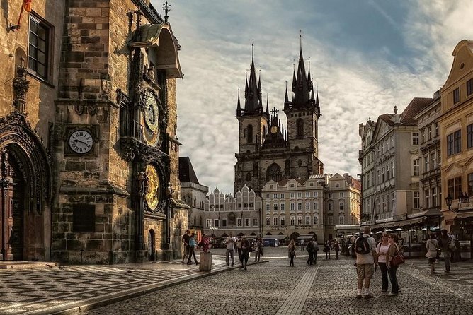 Private 4-hour City Tour of Prague with driver & official guide w/ Hotel pick up - Key points at a glance