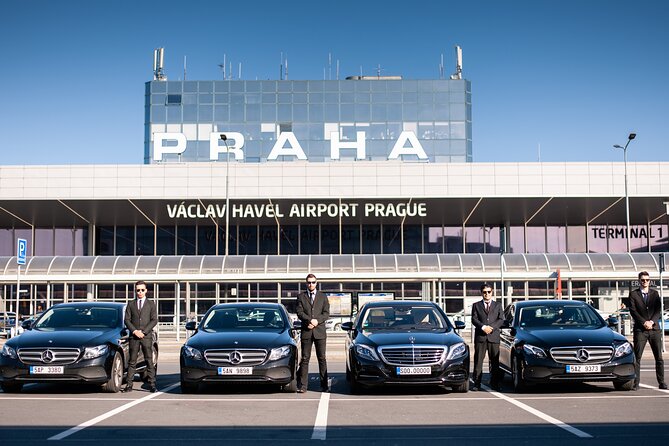 Private Arrival Transfer: Prague Airport - Vehicle comfort and luggage rules