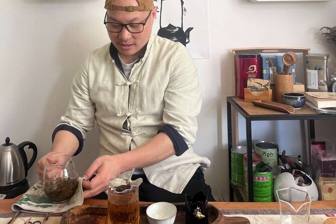 Private Authentic Tea Experience in Prague - Tasting current early spring Chinese tea