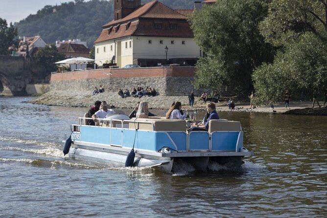 Private Boat Cruise With Unlimited Beer - The private format and the skipper