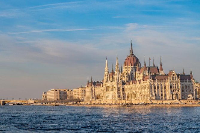 Private Car Transfer from Prague to Budapest with 2 Hour Stop - What the driver actually does