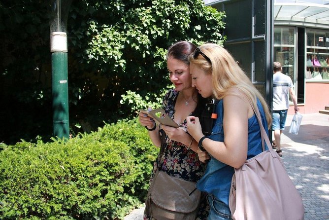 Private city discovery tour - A Historical Treasure Hunt - Why families may appreciate the format