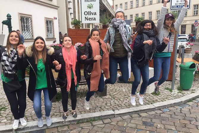 Private city discovery tour - A Historical Treasure Hunt - Solving clues instead of following a guide