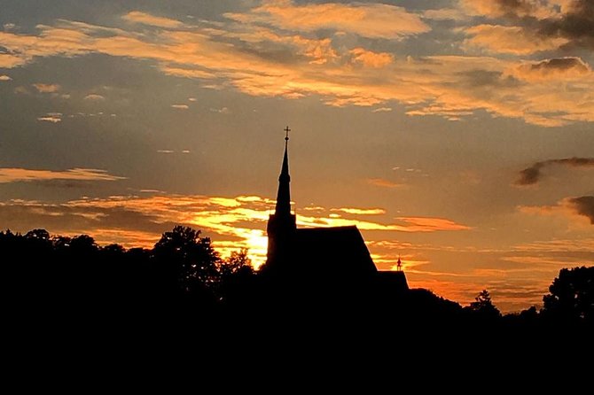 Private evening tour Cesky Krumlov Old Town and Castle area - St. Vitus Church and the contrast of styles