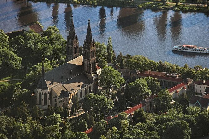 Private Half-Day Sightseeing Tour in Prague - Dancing House and Prague’s modern edge