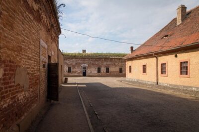 Private Half-Day Tour From Prague To Terezín Concentration Camp