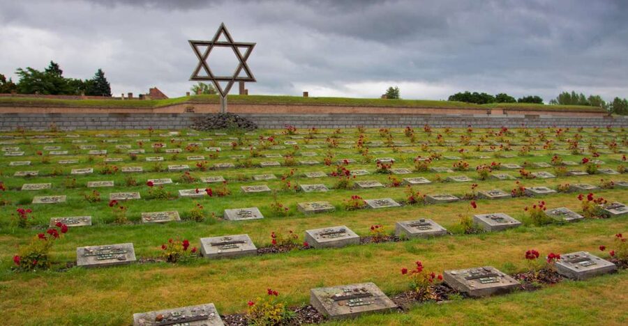 Private Half-Day Tour To Terezin Concentration Camp - Understanding the Big Fortress ghetto