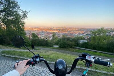 Private live-guided E-Scooter TOURS around Prague