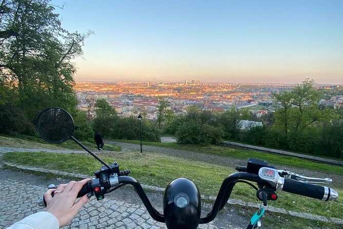 Private live-guided E-Scooter TOURS around Prague - Parížská Street and the Jewish Quarter