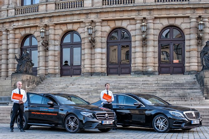 Private Luxury Transfer to Cesky Krumlov from Prague - Leaving Prague without the usual transport hassle
