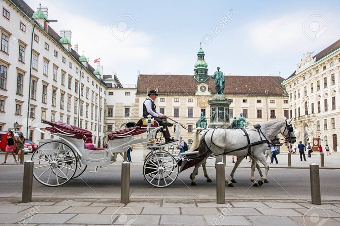 Private one way transfer from Cesky Krumlov to Vienna - Timing your departure from Cesky Krumlov
