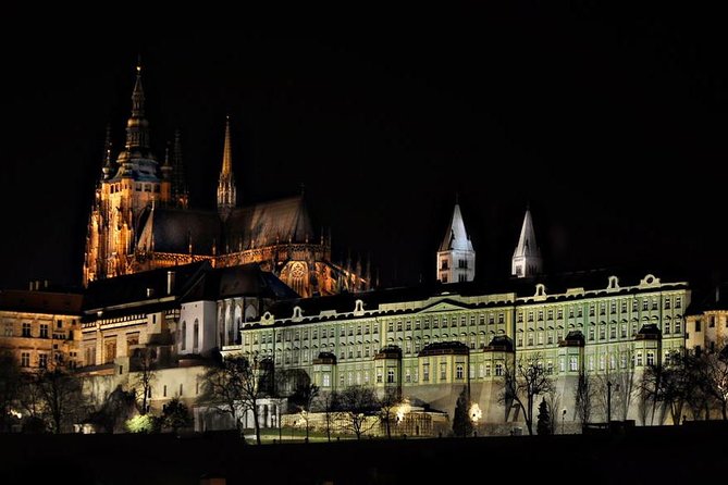 Private Photography Tour of Prague by Night - Starting at your hotel and reaching Castle Hill