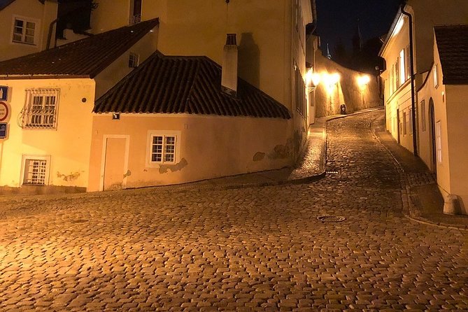 Private Photography Tour of Prague by Night - How much walking and time should you expect?