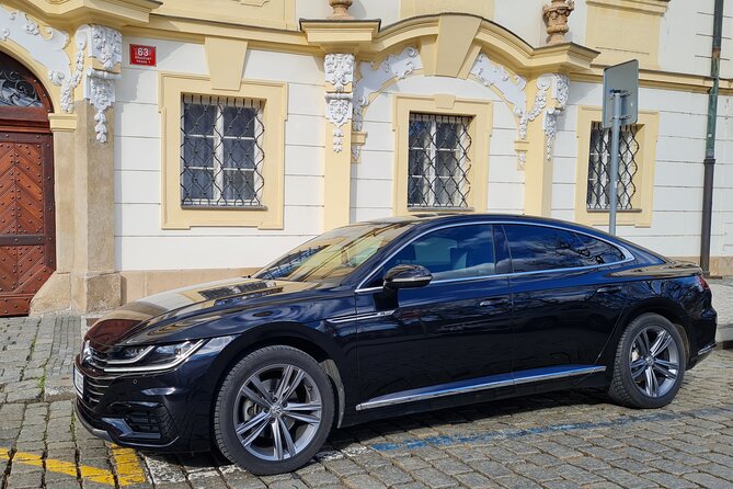 Private Prague Airport Departure Transfer - Who should book this transfer