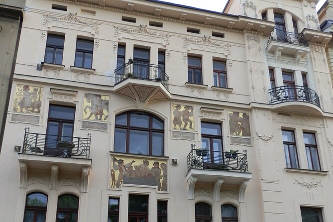 Private Prague Art Nouveau and Cubism Walking Tour - The House of the Black Madonna introduces Prague Cubism