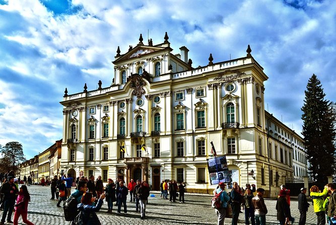 Private Prague Castle Walking Tour - St Vitus Cathedral: Gothic scale and royal tombs