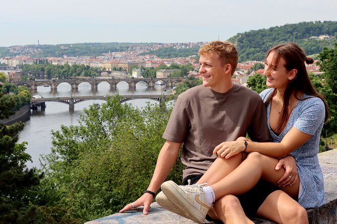 Private Prague Photoshoot for Individuals, Couples and Families - Prague Castle without paying for the ticketed areas
