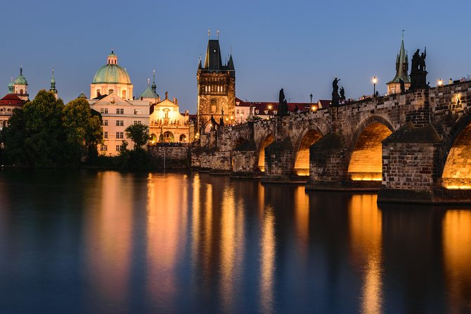 Private Sightseeing in Prague By Night - Charles Bridge: the stop that needs clear expectations