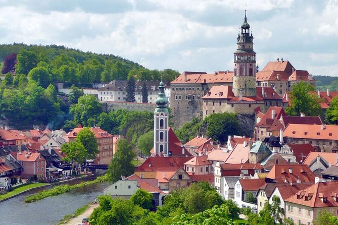 Private Tour: Cesky Krumlov Day Trip from Prague - Food, Walking, and Weather Planning