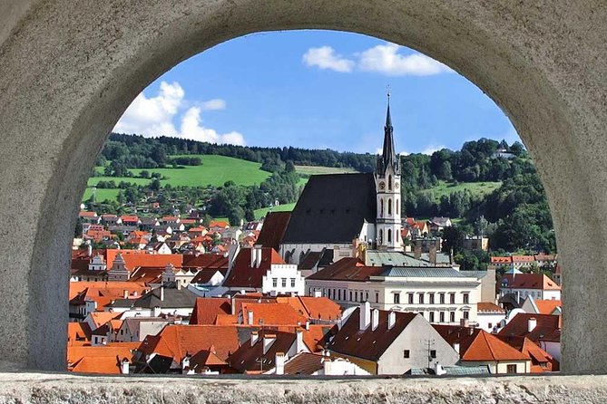 Private Tour: Cesky Krumlov Day Trip from Prague - Arriving Above the Town at Cesky Krumlov Castle