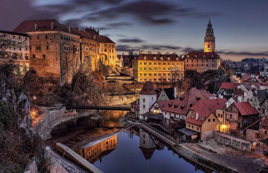 Private Tour to Český Krumlov - A Day Trip from Prague - Entering Český Krumlov’s medieval center