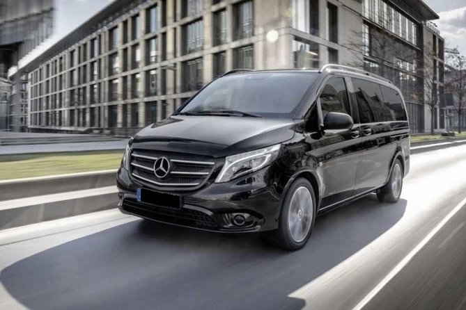 Private Transfer from Prague Airport to Prague City Hotels 1 - 3 pax - Meeting your driver inside Prague Airport