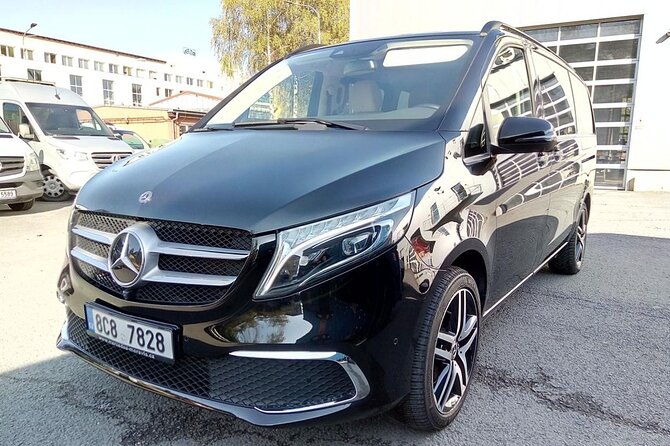Private Transfer from Prague Airport to Prague City Hotels 1 - 7 pax - What the car ride is like